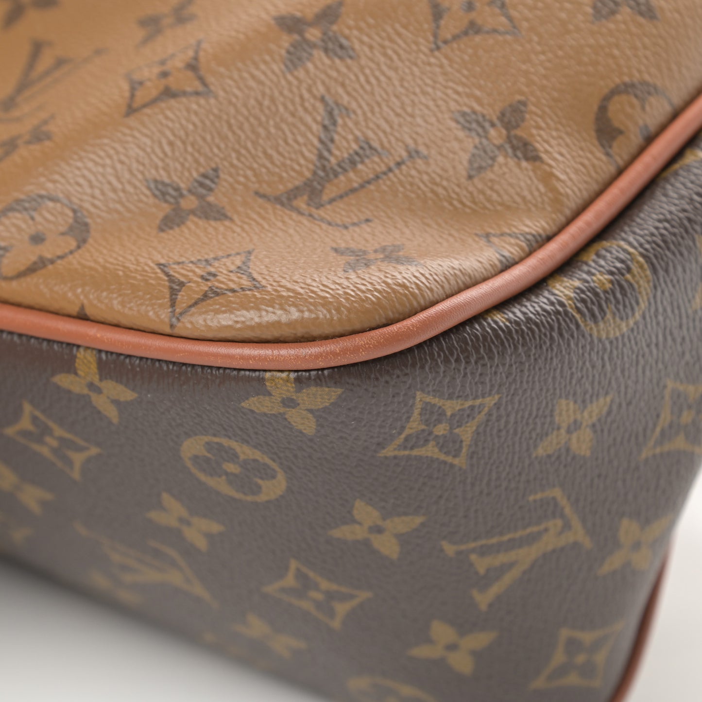 Reverse Monogram Dauphine Hobo MM