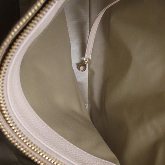 Caviar Grand Shopping Tote GST Beige Clair