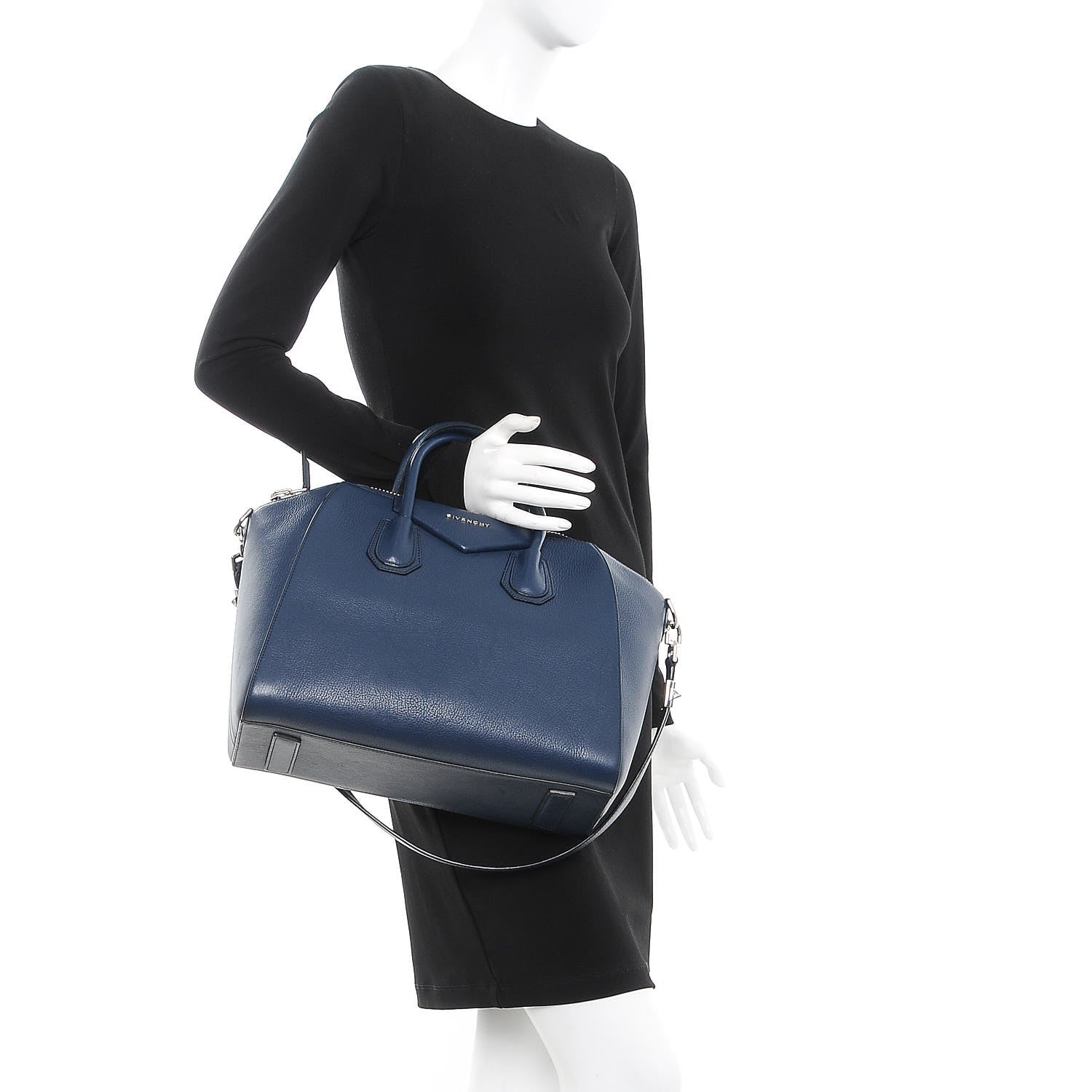 Givenchy Sugar Goatskin Medium Antigona Night Blue 4 of 18