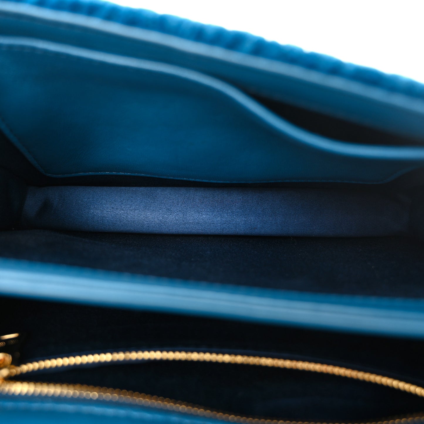 Velluto Matelasse Confidential Chain Shoulder Bag Cobalto