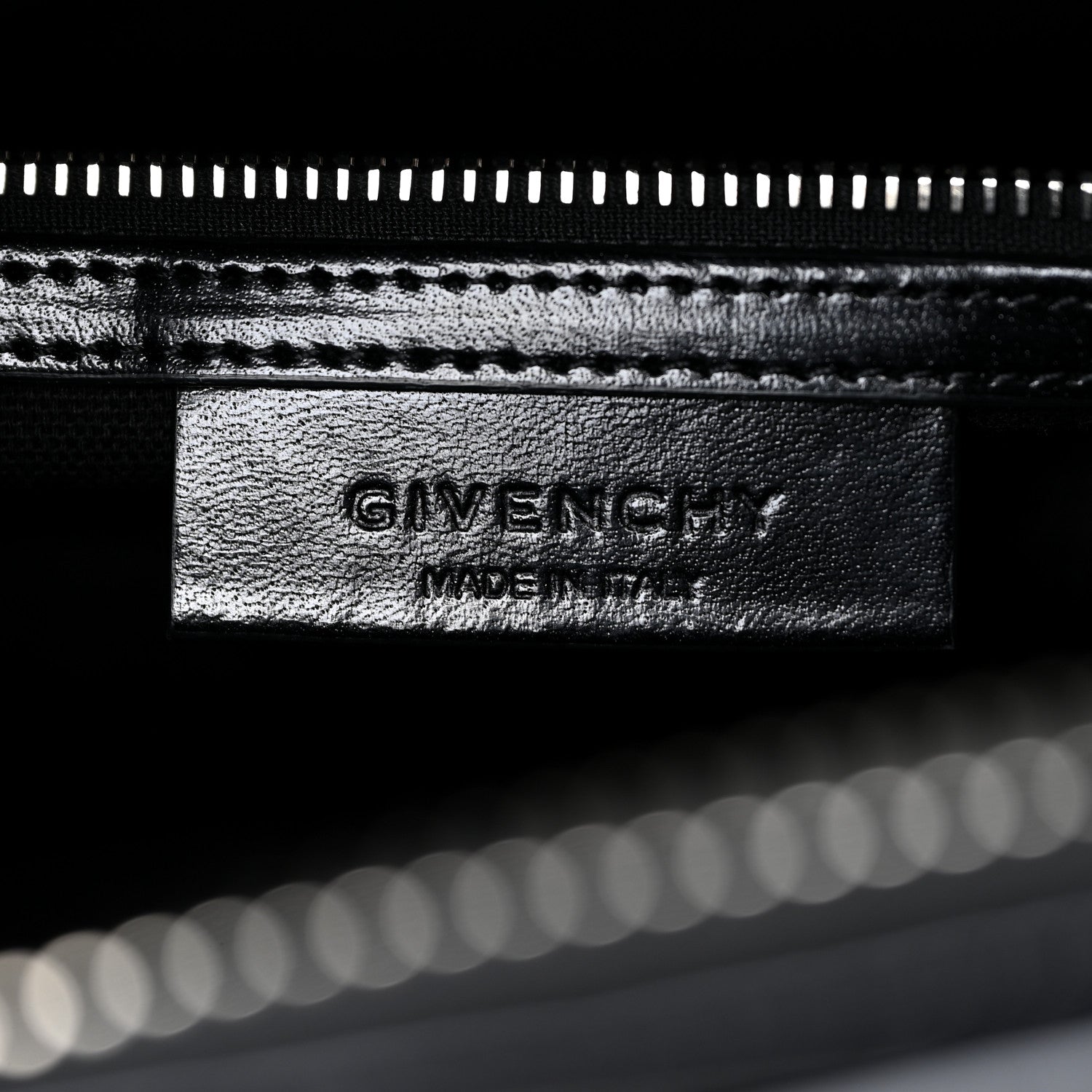 Givenchy Shiny Lord Calfskin Small Antigona Black 4 of 13
