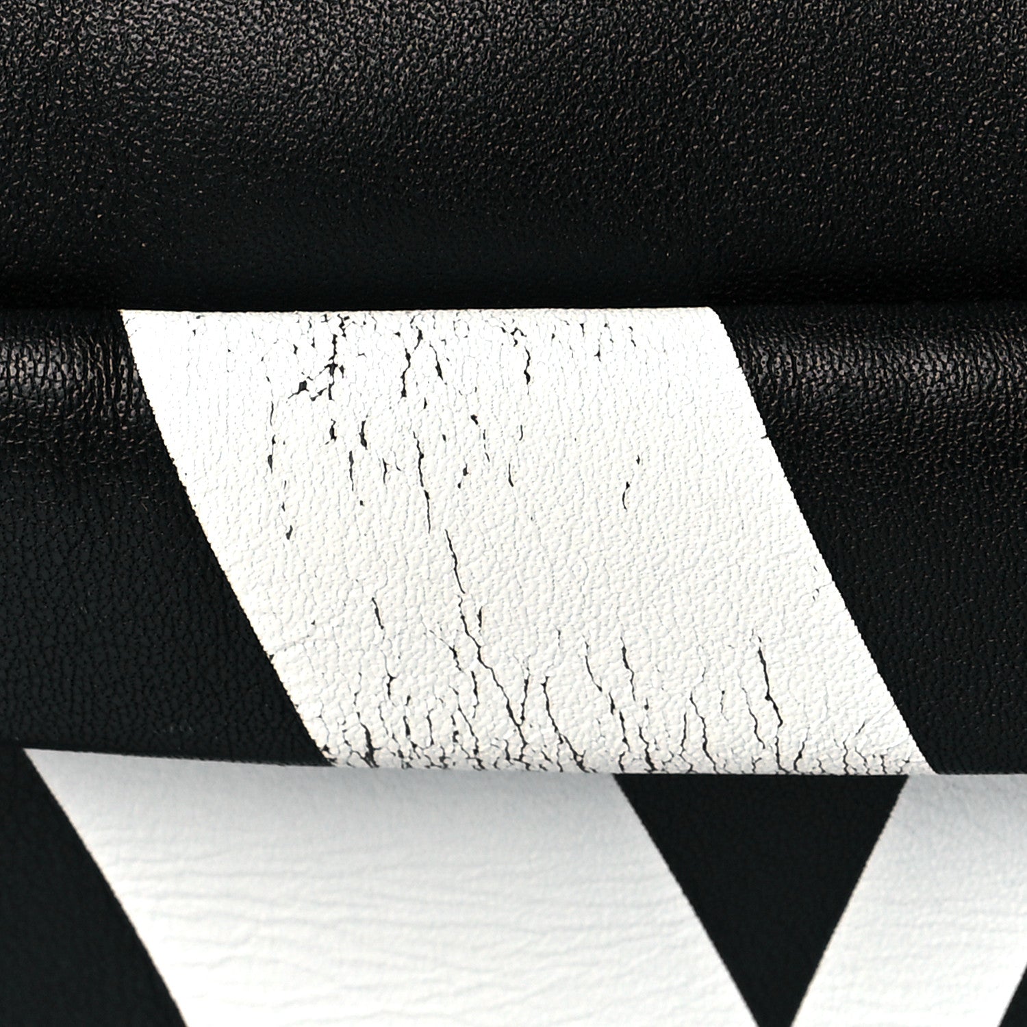 Valentino Garavani Calfskin Go Logo Belt Bag Black White 10 of 10