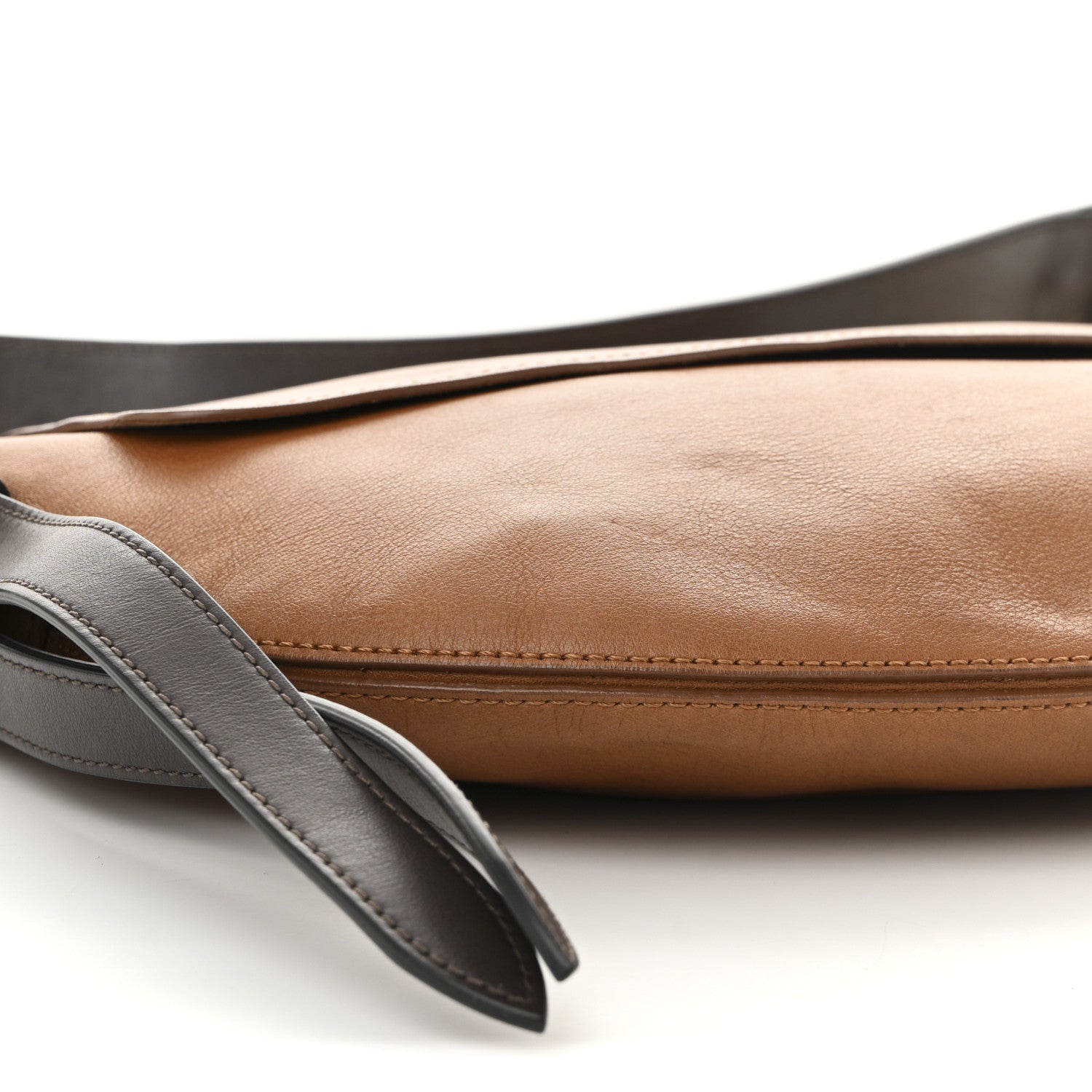 Chloe Calfskin Kiss Hobo Arizona Brown 9 of 10