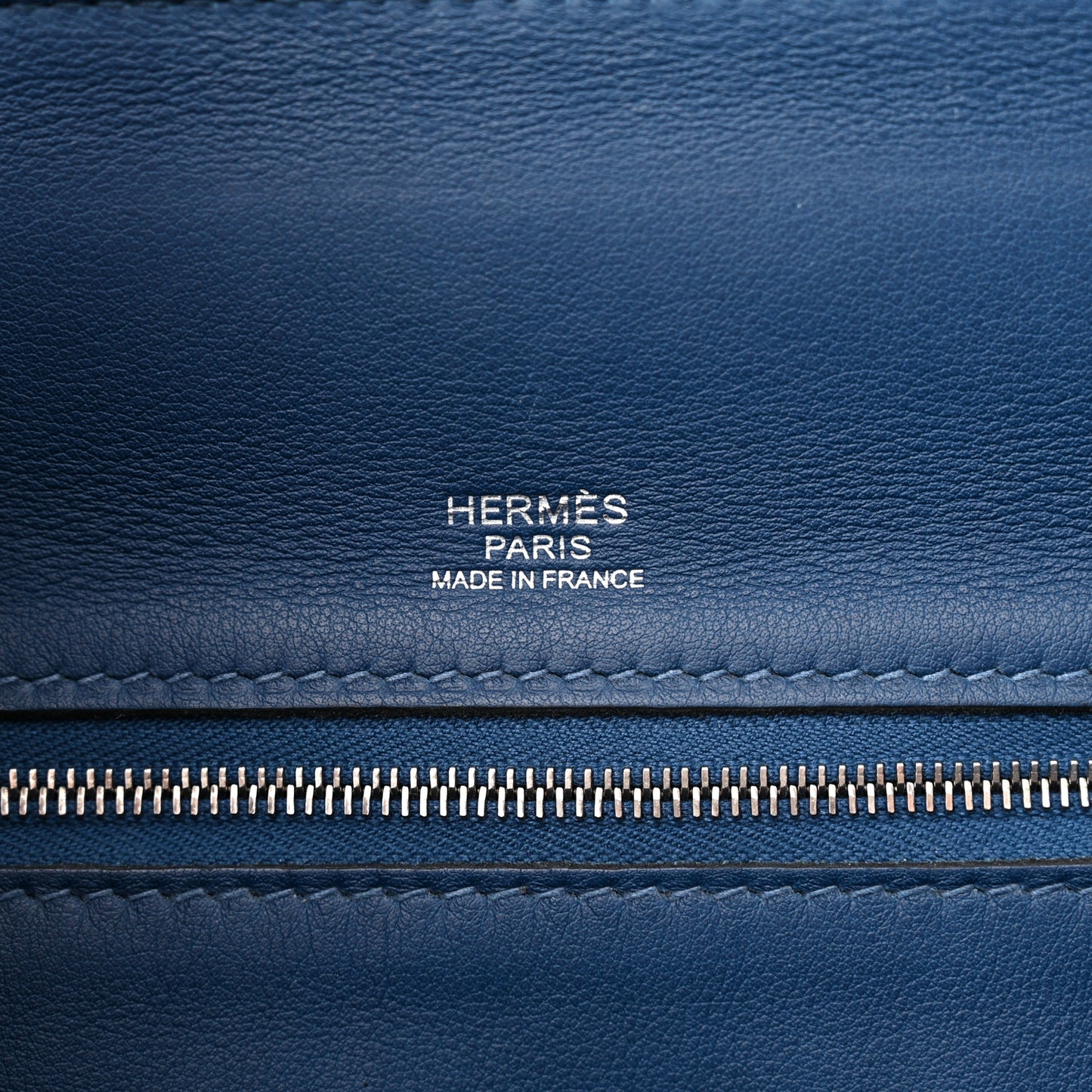 Togo Swift 29 24/24 Deep Bleu Bleu De Prusse