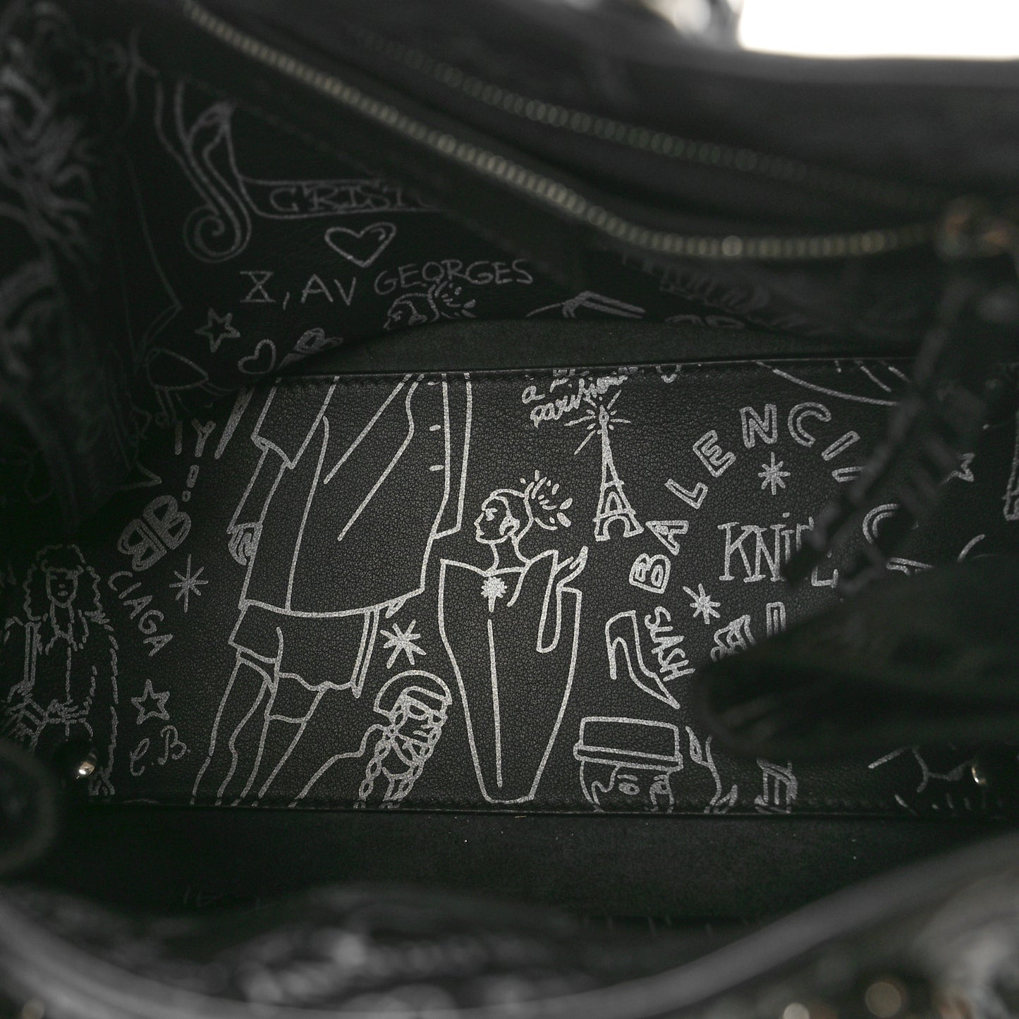 Agneau Graffiti Papier A6 Zip Around Tote Black White
