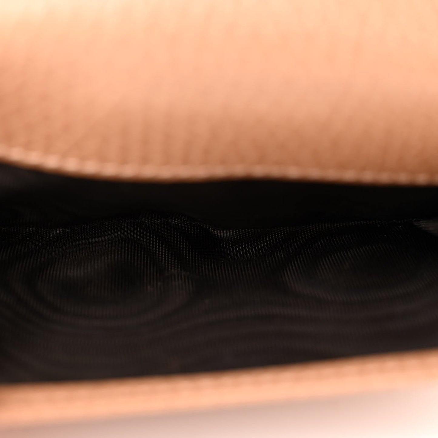 Dollar Calfskin Interlocking G French Wallet Camelia