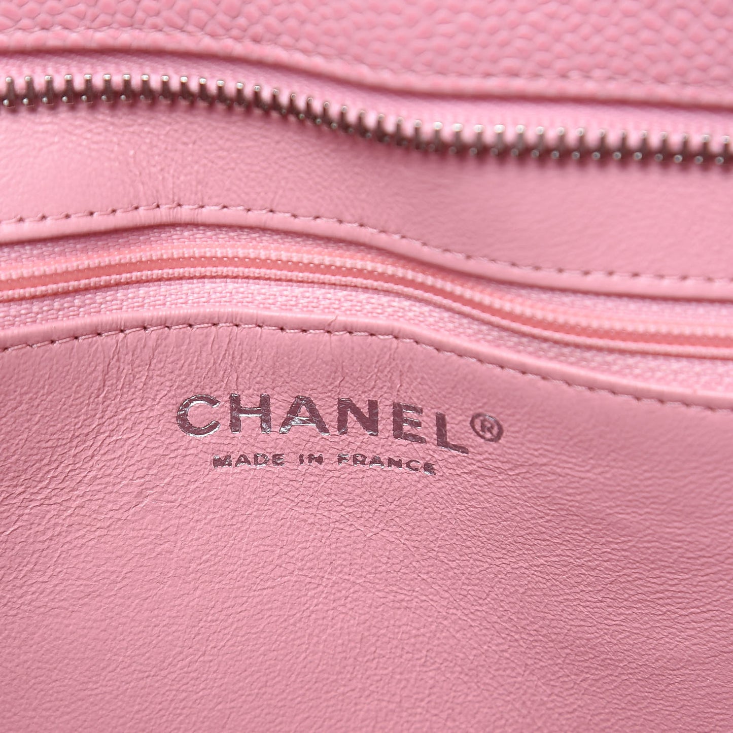 Caviar Quilted Medallion Tote Light Pink