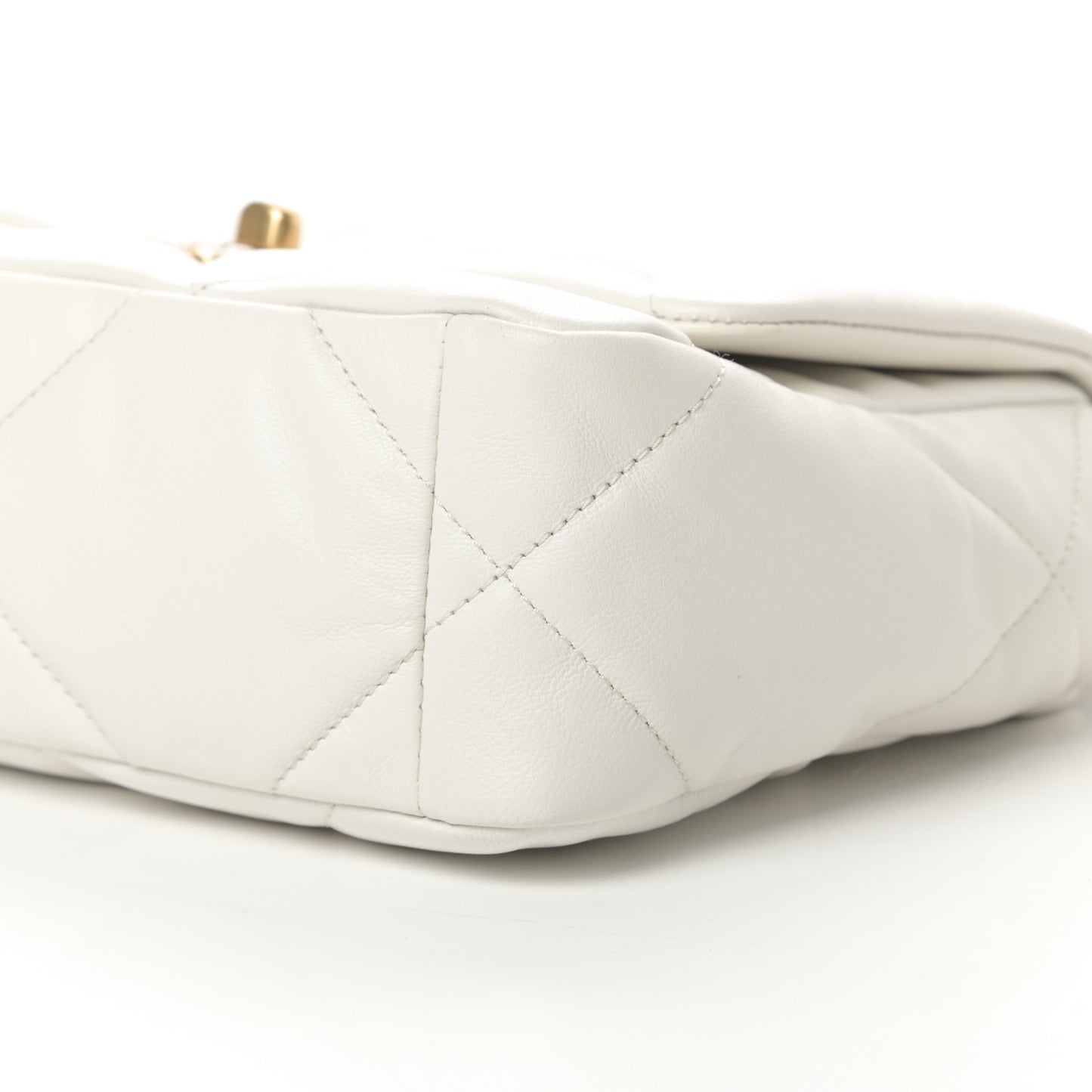 Lambskin Quilted Medium Chanel 19 Flap White