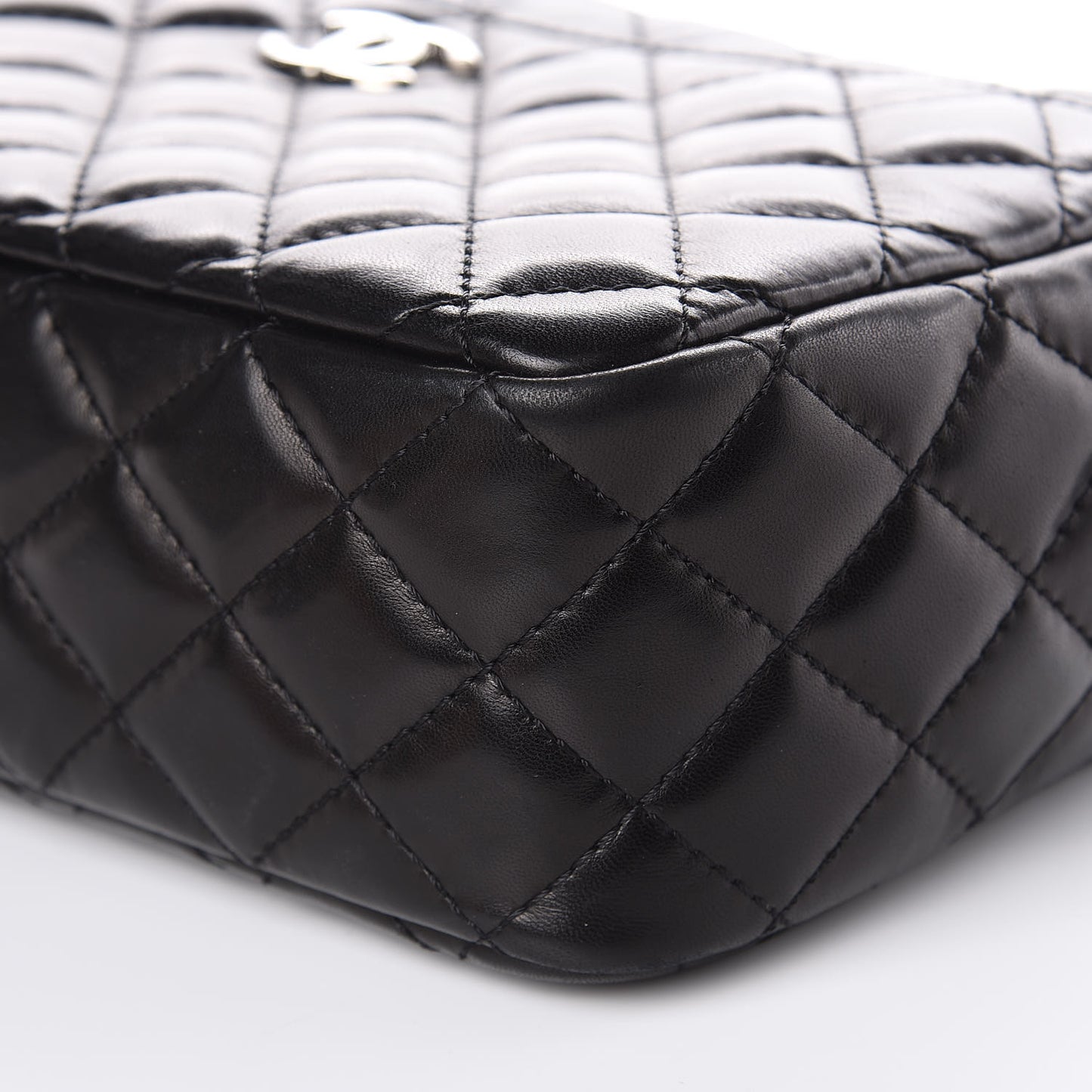 Lambskin Quilted Medium Camera Case Black
