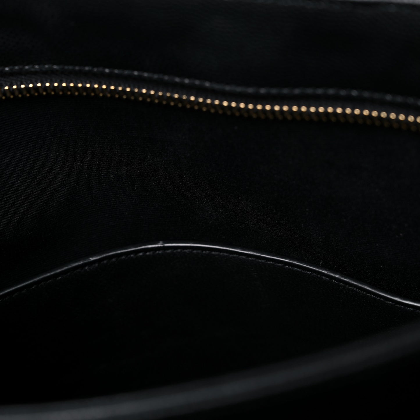 Grain De Poudre Matelasse Chevron Medium Tribeca Shopping Bag Black