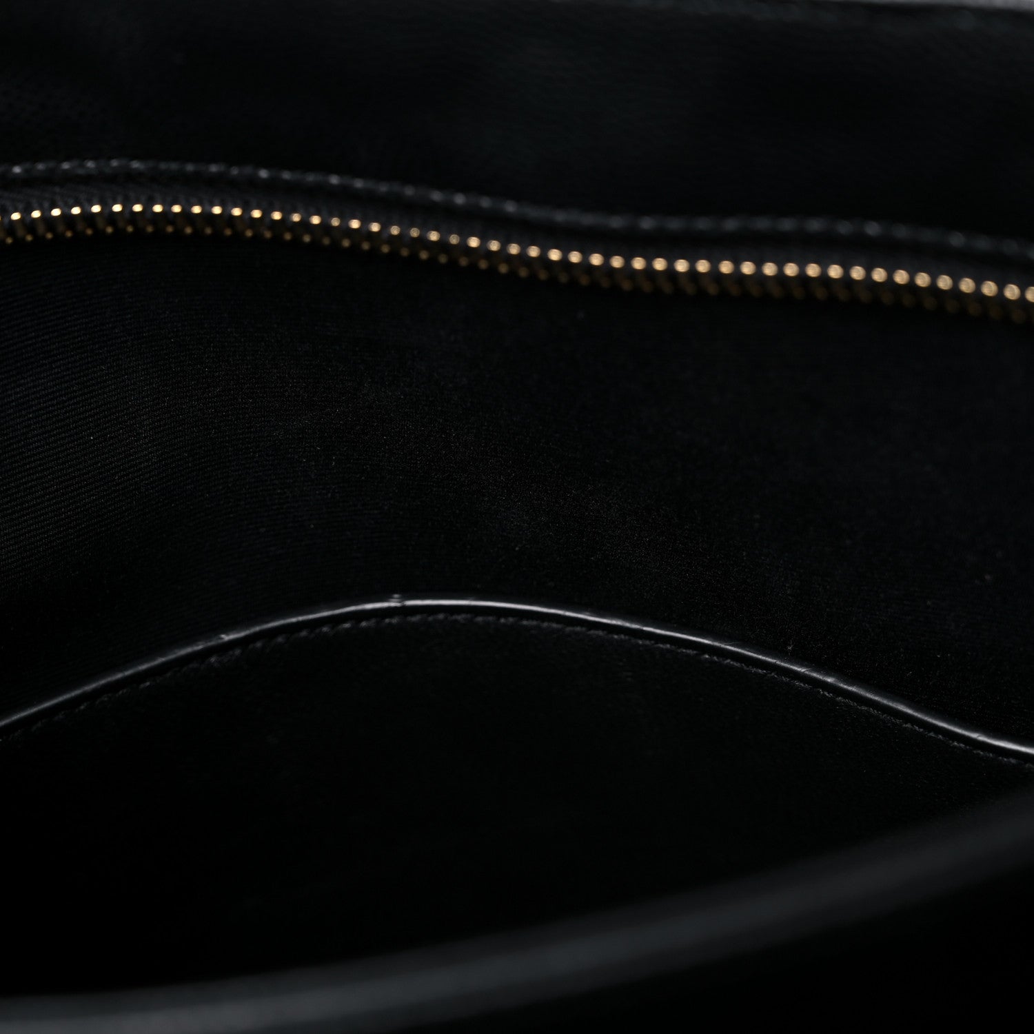 Saint Laurent Grain De Poudre Matelasse Chevron Medium Tribeca Shopping Bag Black 13 of 15