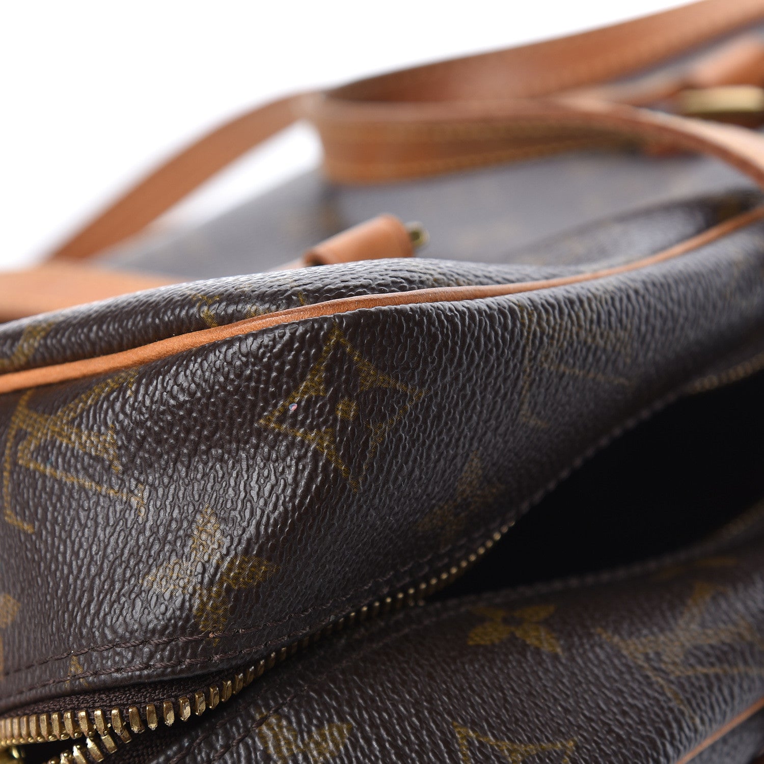Louis Vuitton Monogram Cite MM 15 of 25