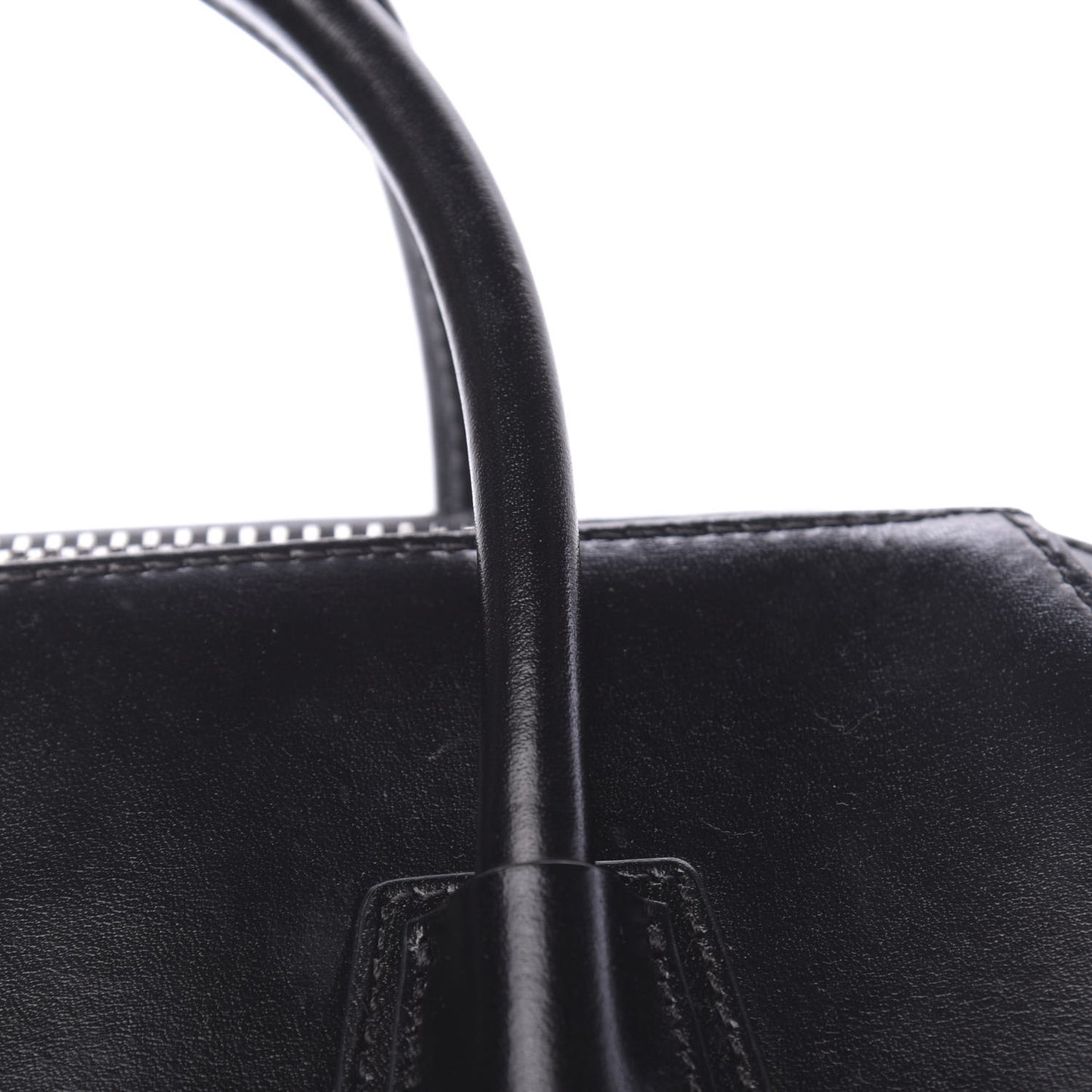 Shiny Lord Calfskin Medium Antigona Black
