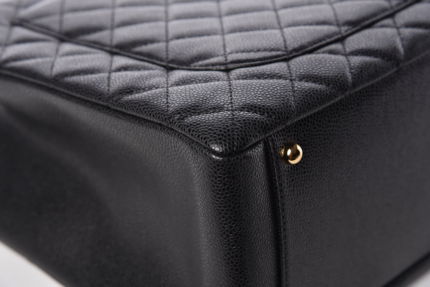 Caviar Quilted XL Grand Shopping Tote GST Black