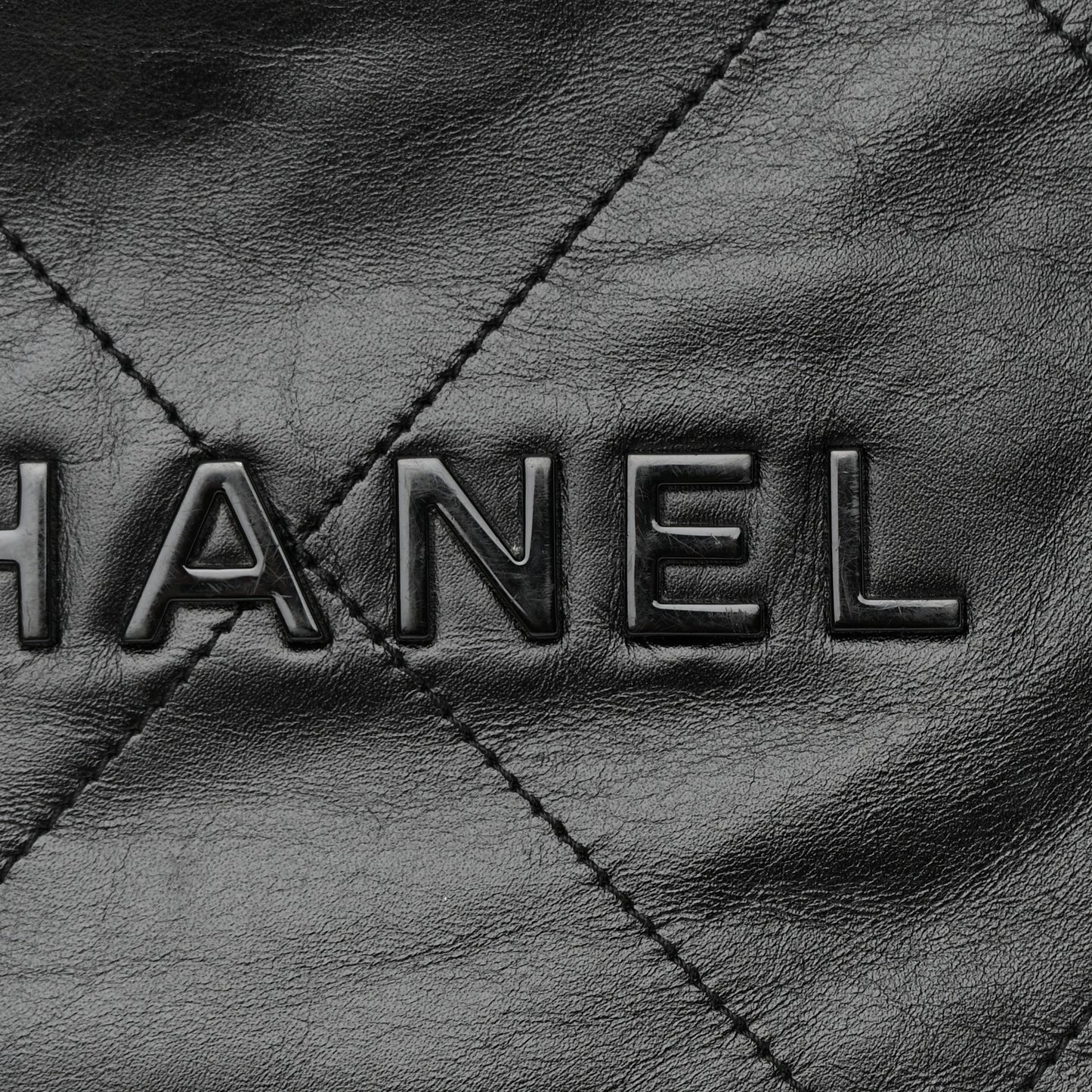 Shiny Calfskin Quilted Small Chanel 22 So Black