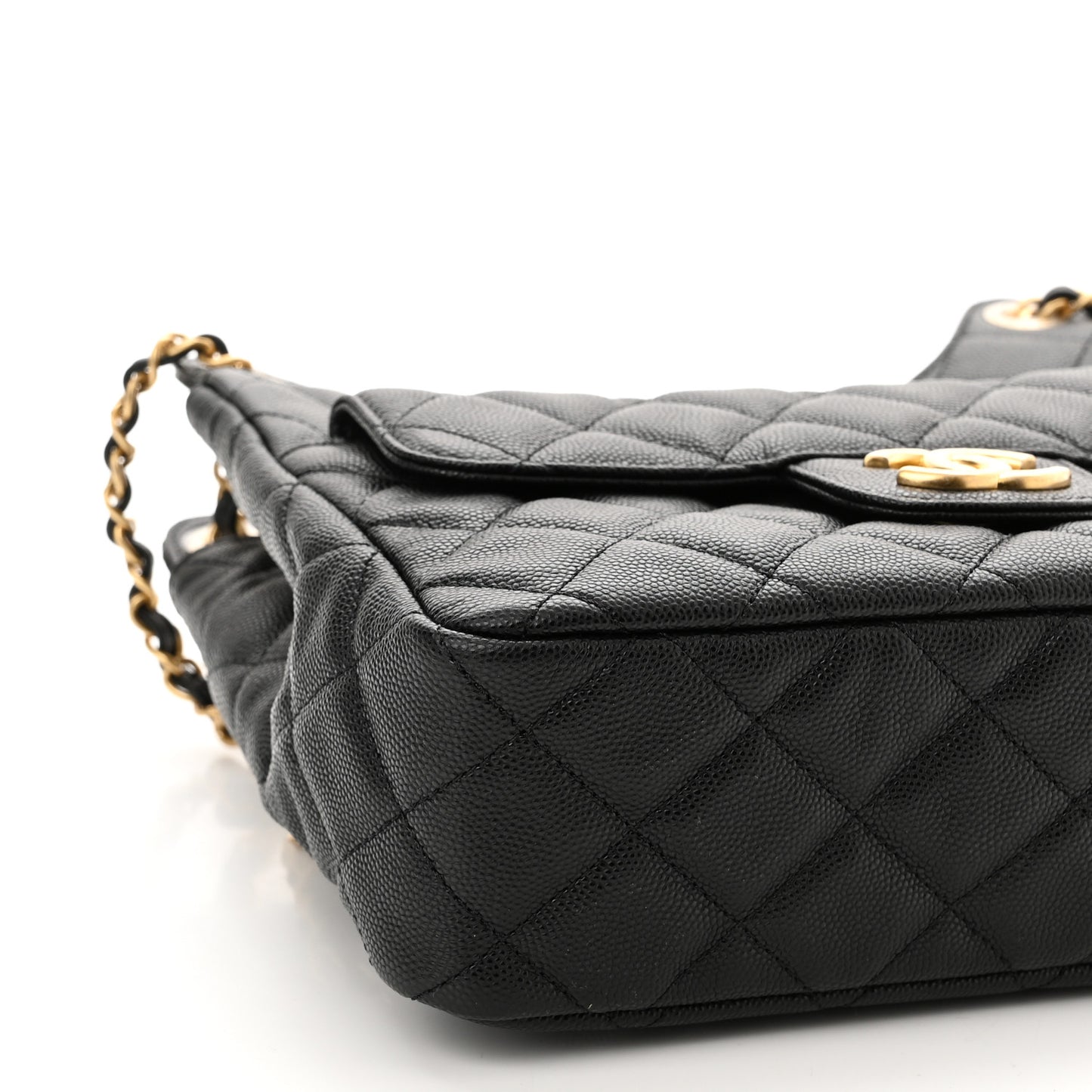 Caviar Quilted Wavy CC Hobo Black