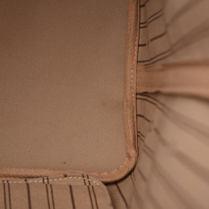 Louis Vuitton Monogram Neverfull MM 18 of 20