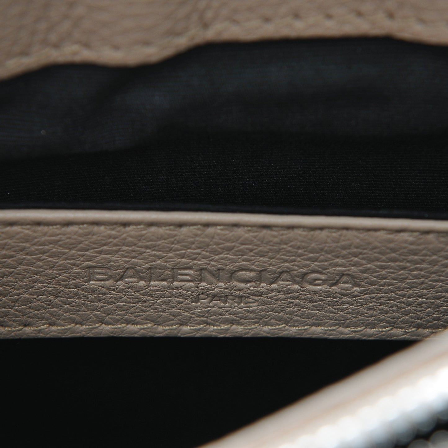 Grained Calfskin Le Dix Mini Soft Cartable Beige Seigle