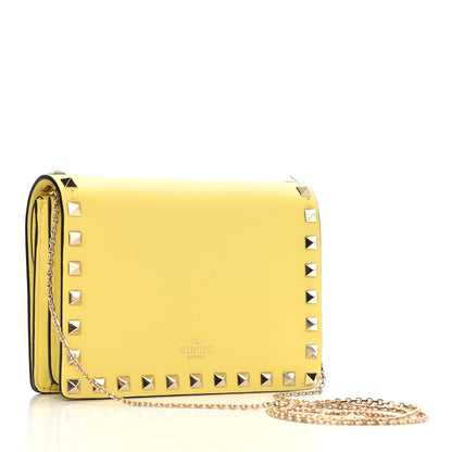 Valentino Garavani Calfskin Rockstud Wallet on Chain Light Yellow 3 of 11