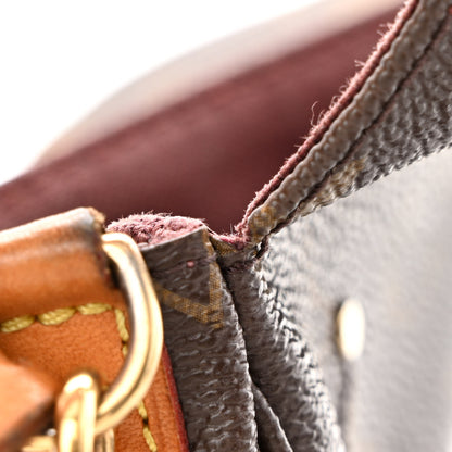 Louis Vuitton Monogram Favorite PM 13 of 16