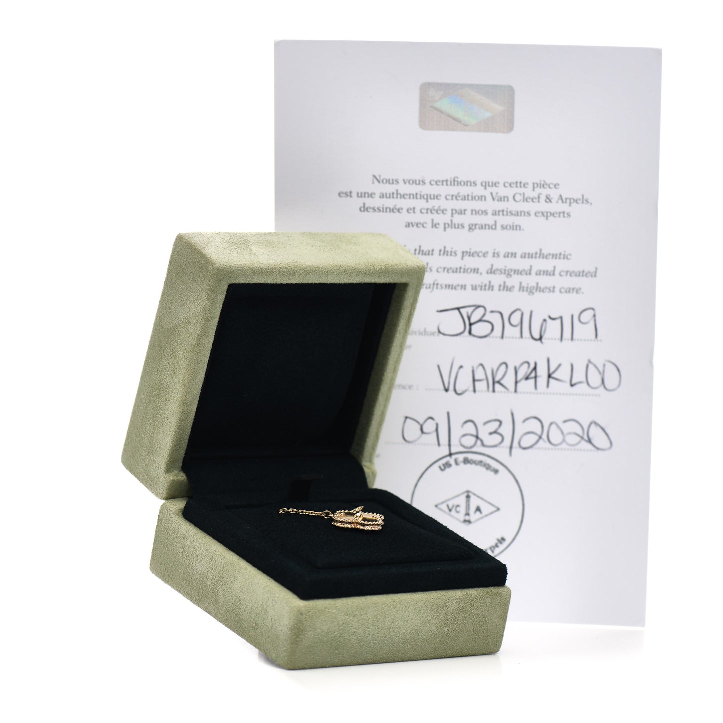 18K Yellow Gold Guilloche Vintage Alhambra Pendant Necklace
