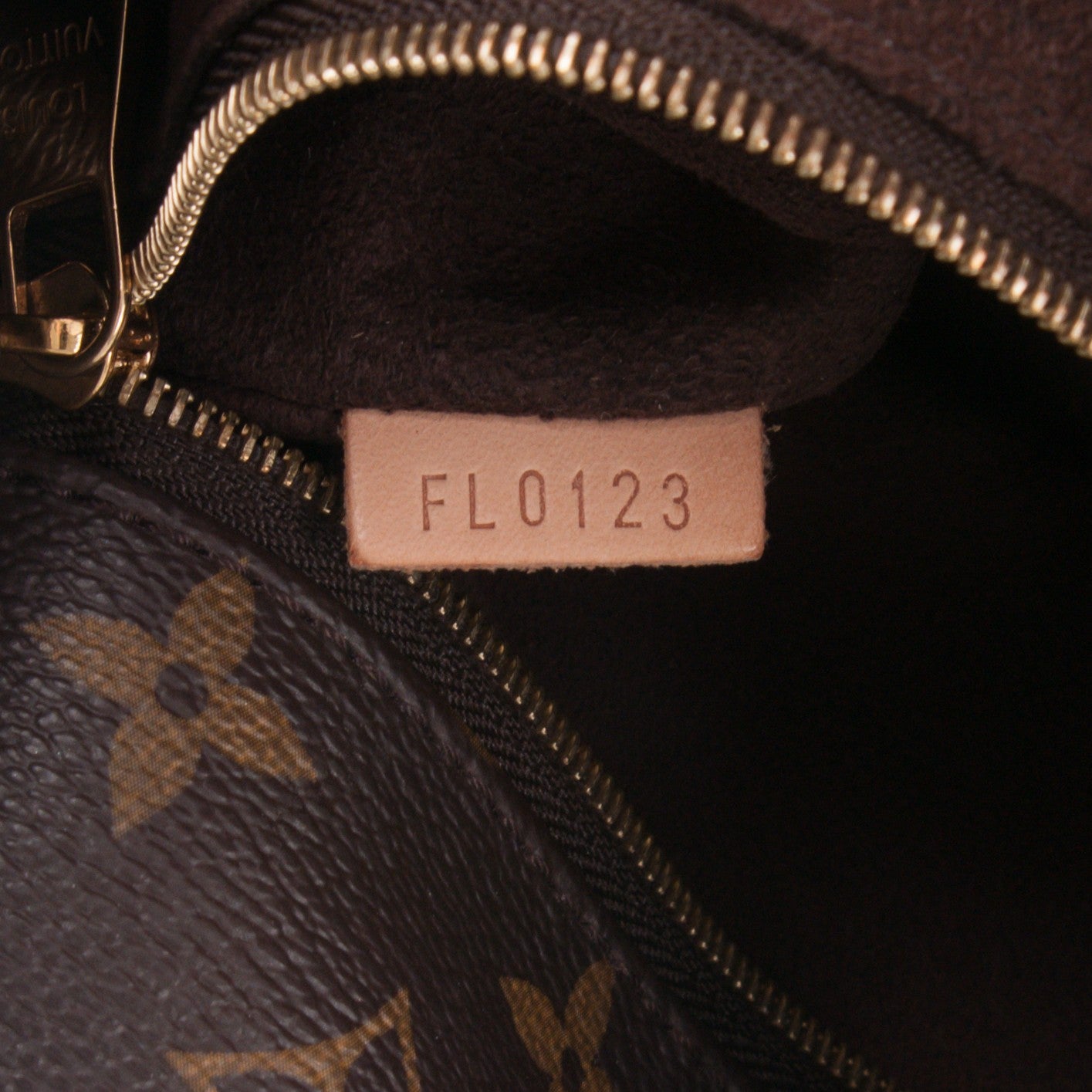 Monogram Metis