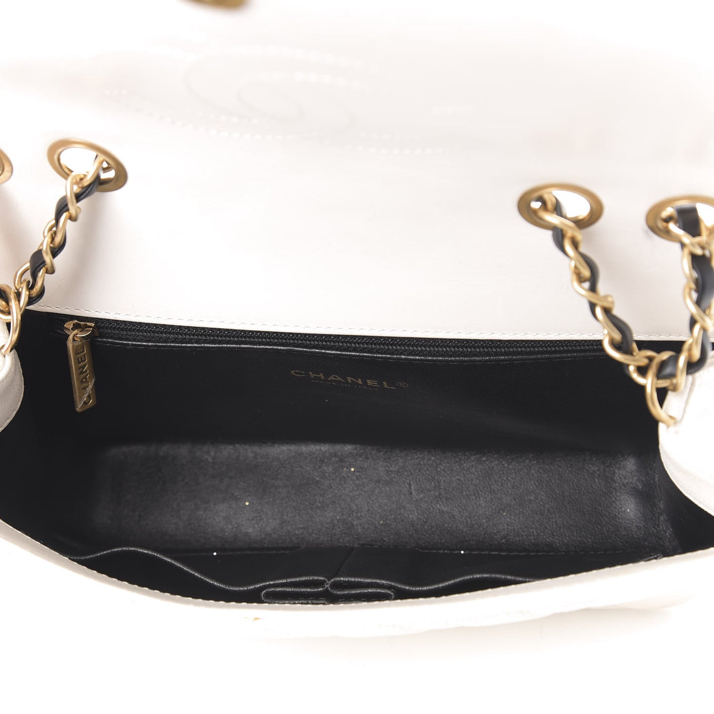 Caviar Quilted Small CC Filigree Flap White Black