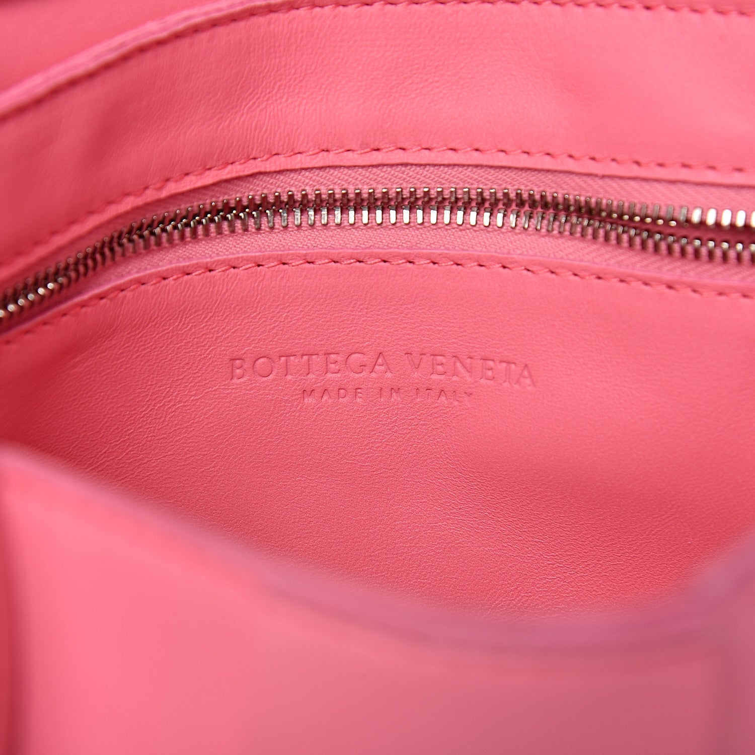 Bottega Veneta Nappa Maxi Intreccio Cassette Bag Rosa 6 of 11