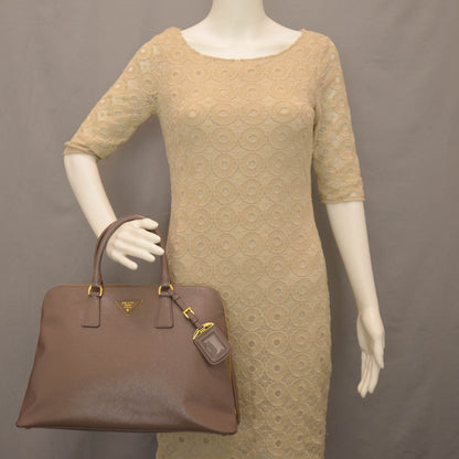 Prada Saffiano Vernice Tote Argilla 2 of 10