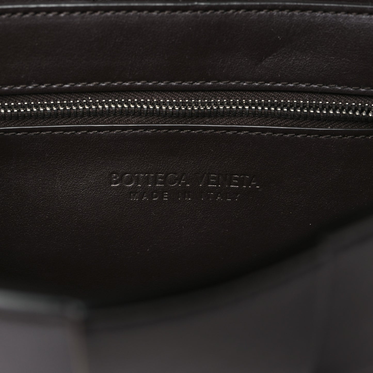 Calfskin Maxi Intrecciato Versatile Cassette Bag Brown