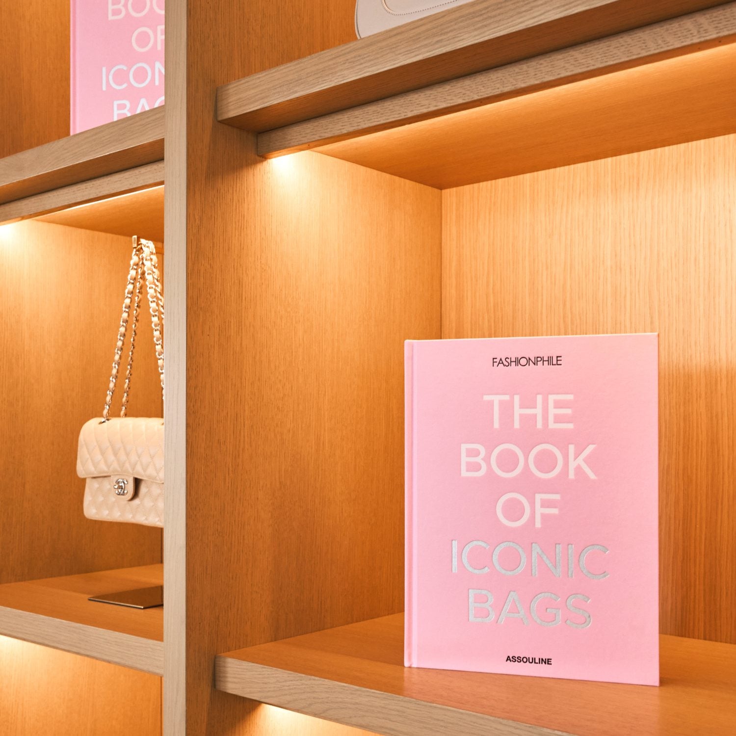 FASHIONPHILE The Book of Iconic Bags 1711094