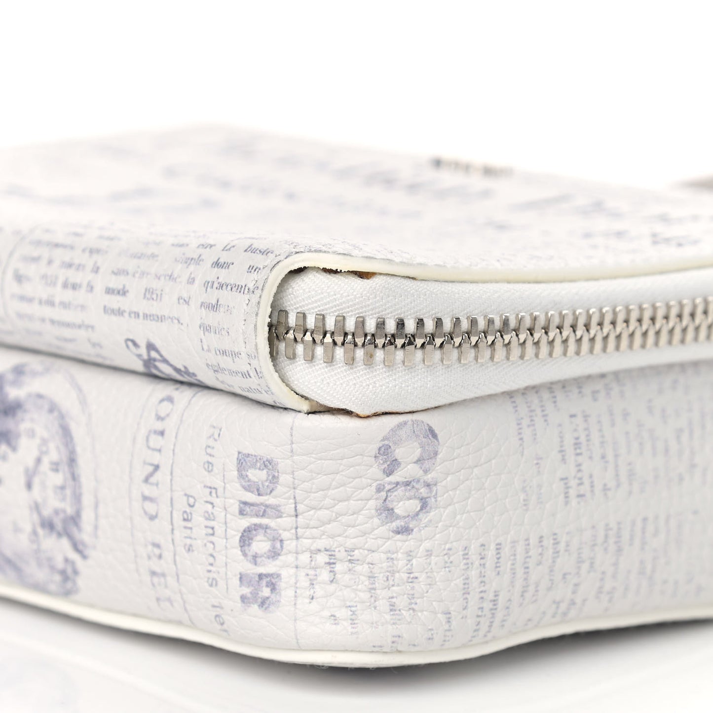 X DANIEL ARSHAM Grained Calfskin Newspaper Messenger White