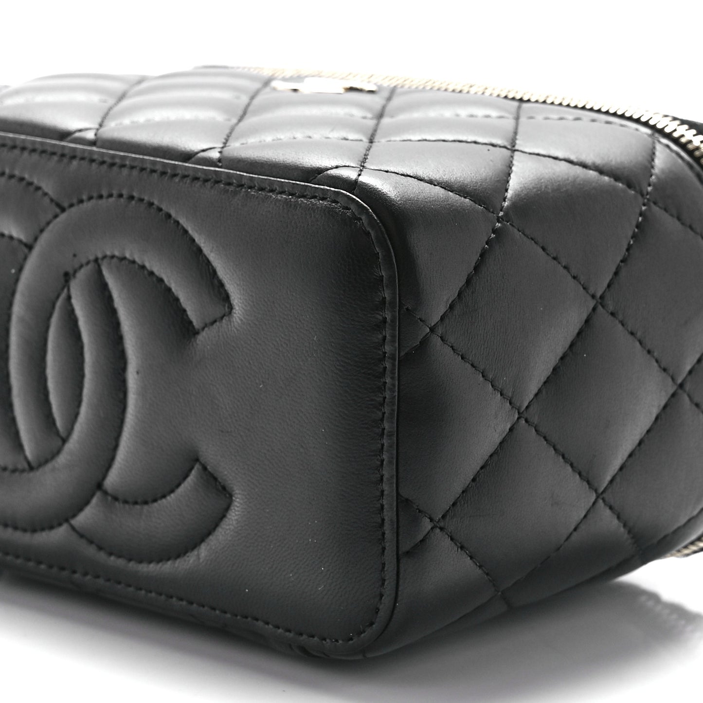 Lambskin Quilted Small Top Handle Vanity Case With Chain Black
