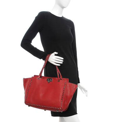 Valentino Garavani Pebbled Calfskin Medium Rockstud Tote Rosso Valentino 3 of 8