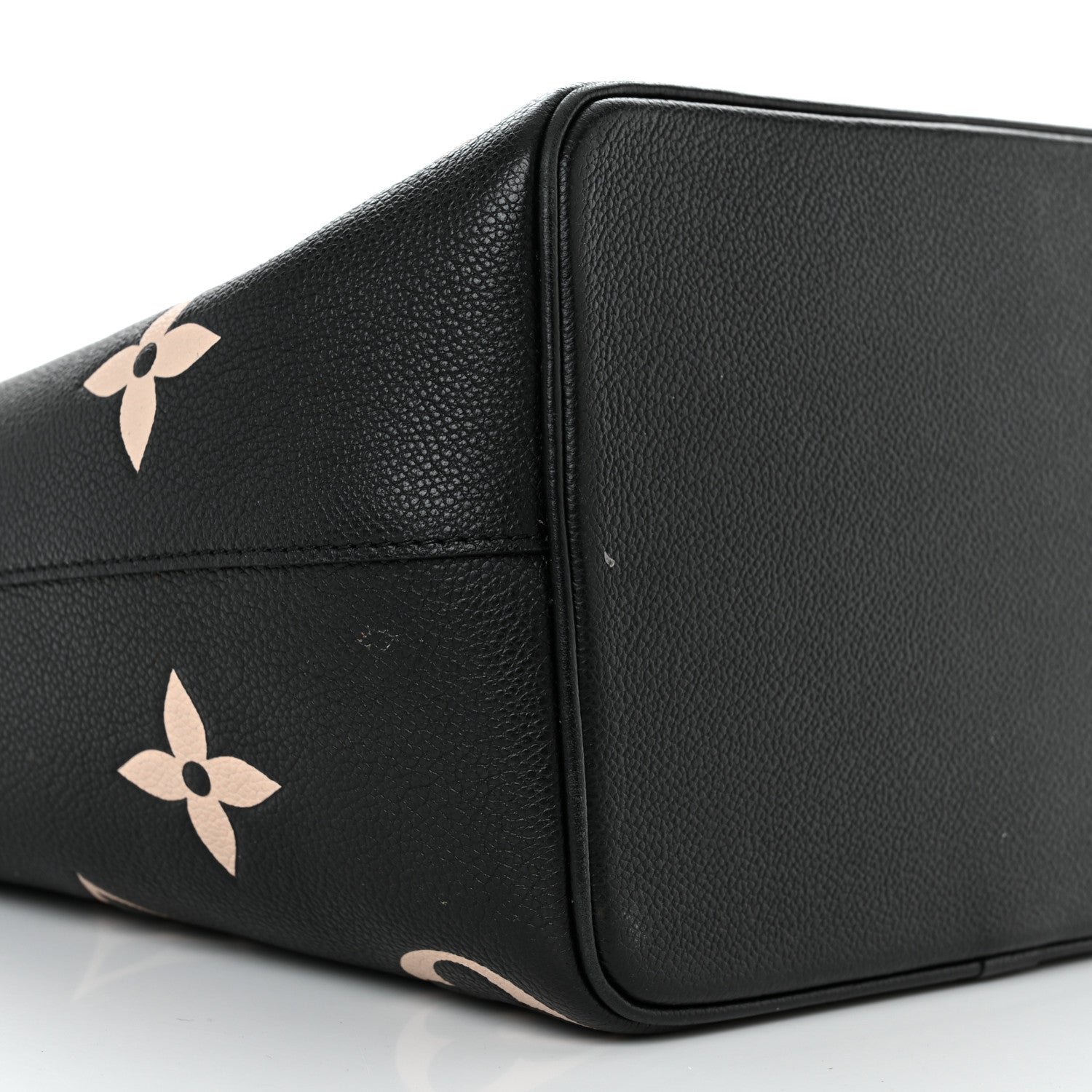 Louis Vuitton Empreinte Monogram Giant Neonoe MM Black Beige 9 of 12