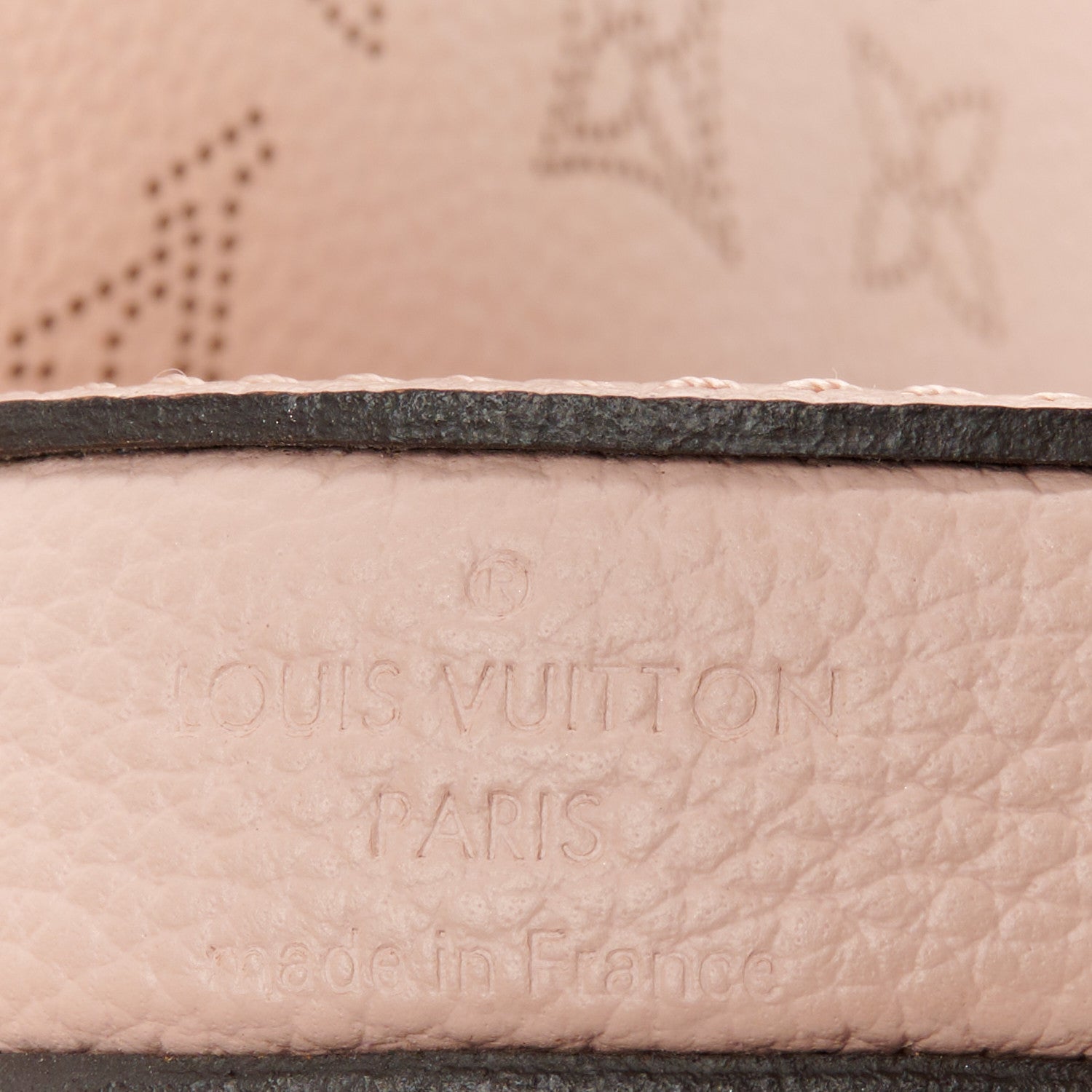 Louis Vuitton Mahina Bella Magnolia 10 of 10