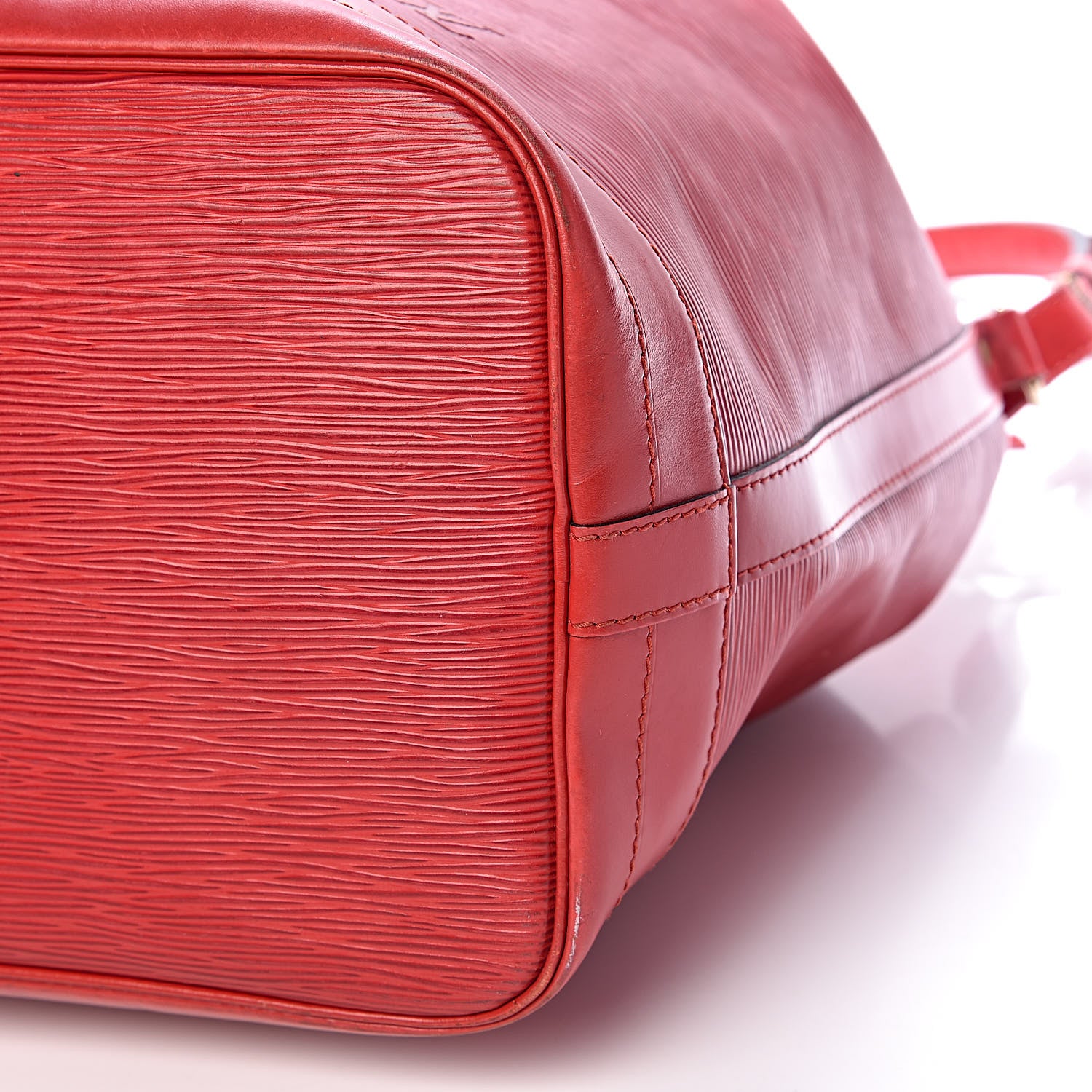 Louis Vuitton Epi Noe Castillan Red 23 of 23