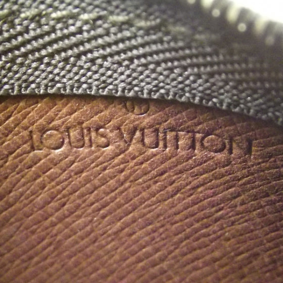Louis Vuitton Monogram Key Pouch 7 of 7