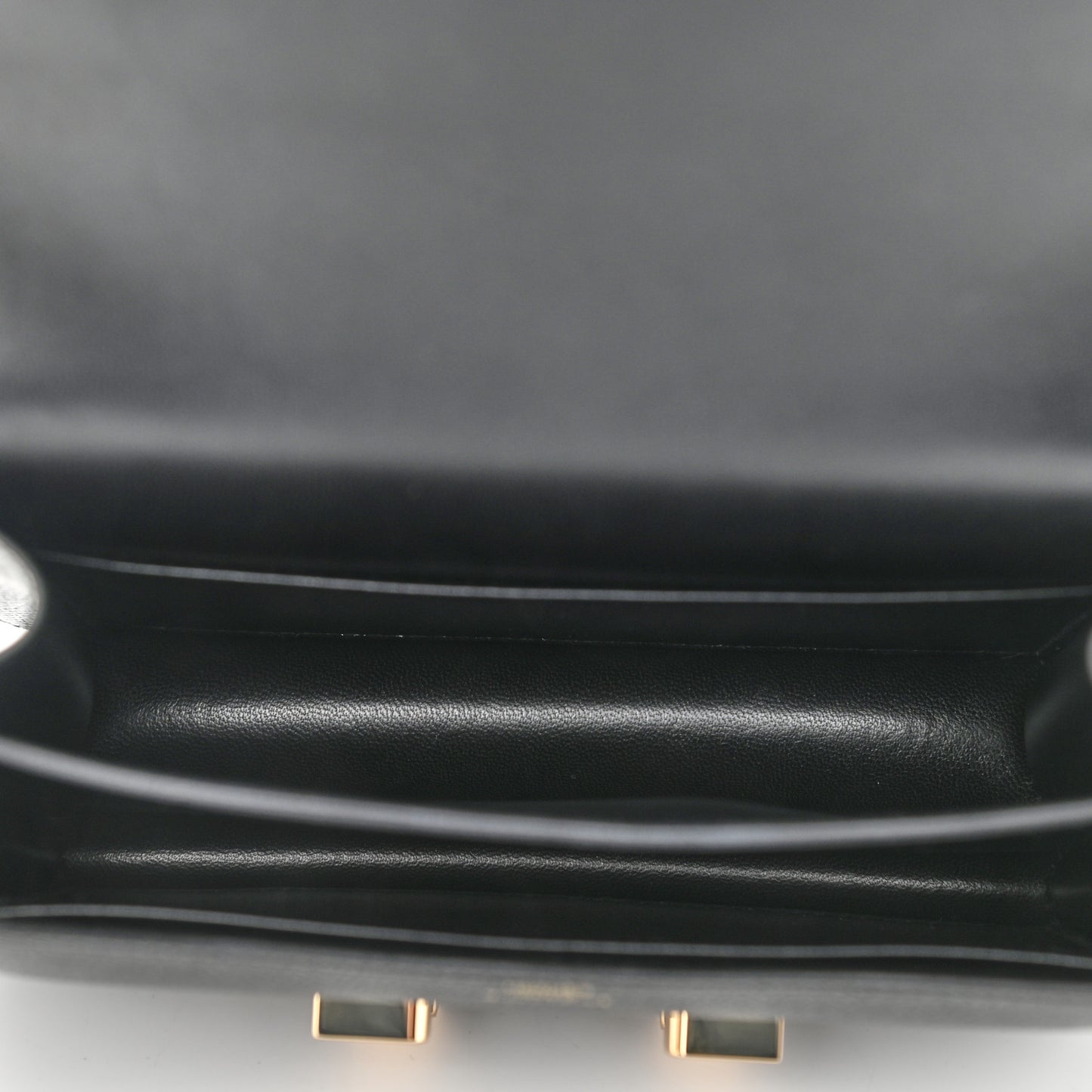 Epsom Constance 18 Black