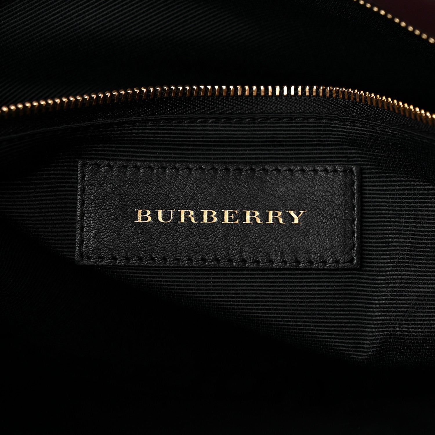 Burberry Heritage Grain Smooth Calfskin Large Clarborough Tote Damson Magenta 6 of 10