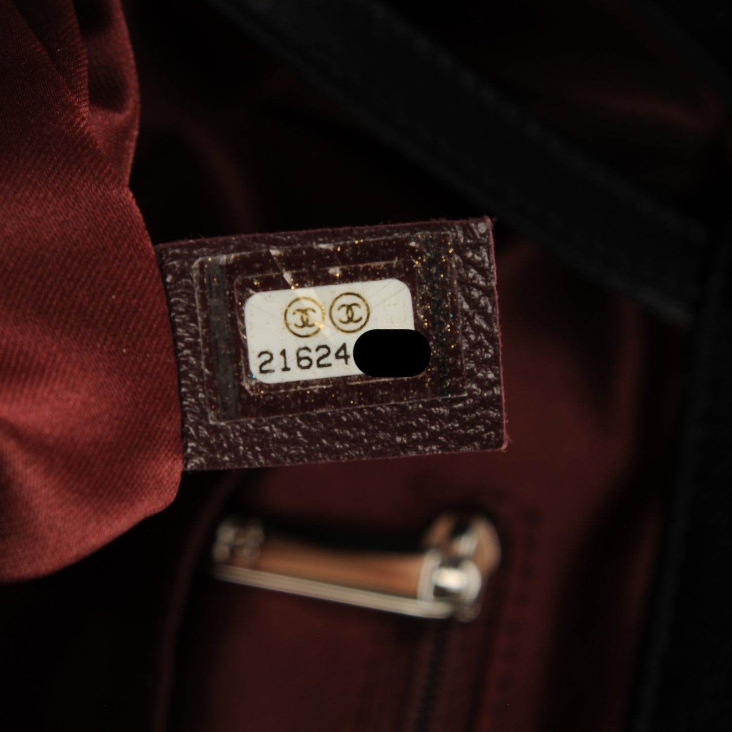 Caviar Medium Cerf Executive Shopper Tote Black