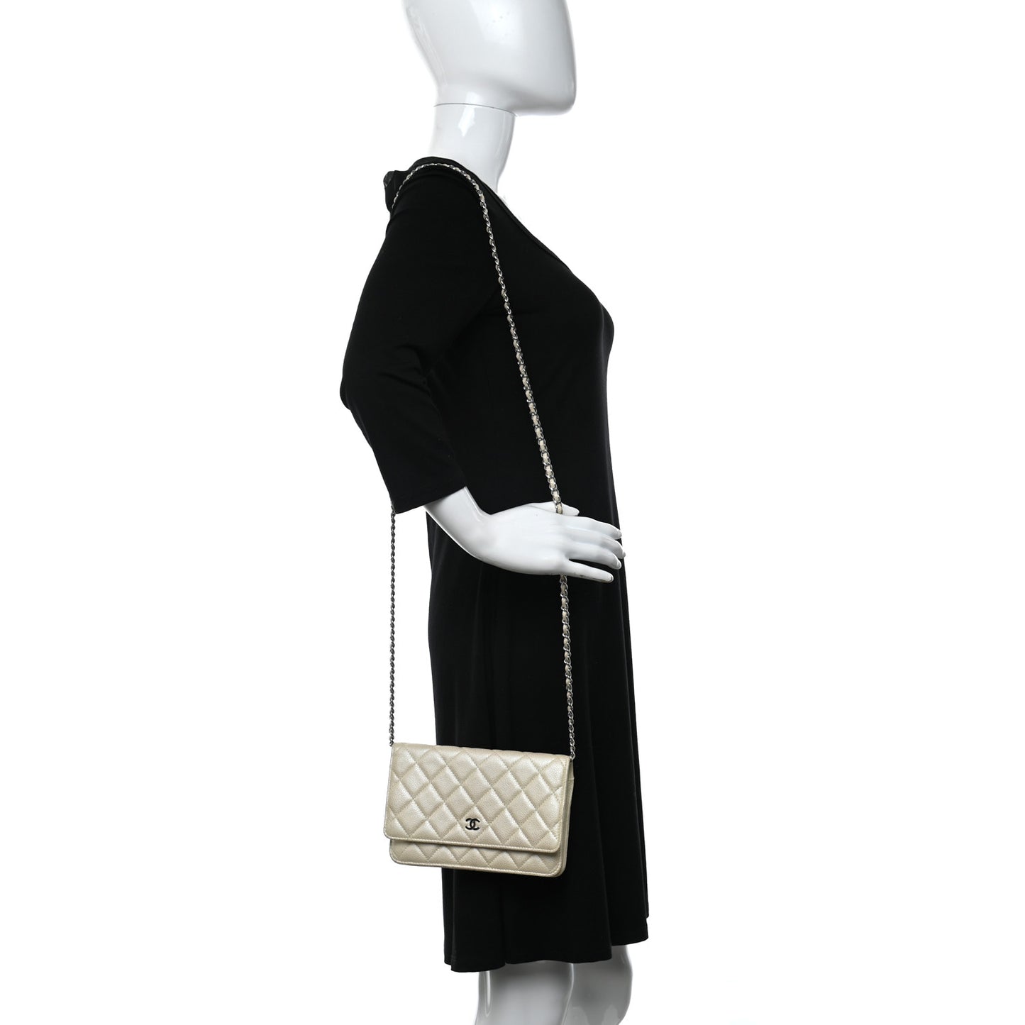Iridescent Caviar Quilted Wallet On Chain WOC Ivory