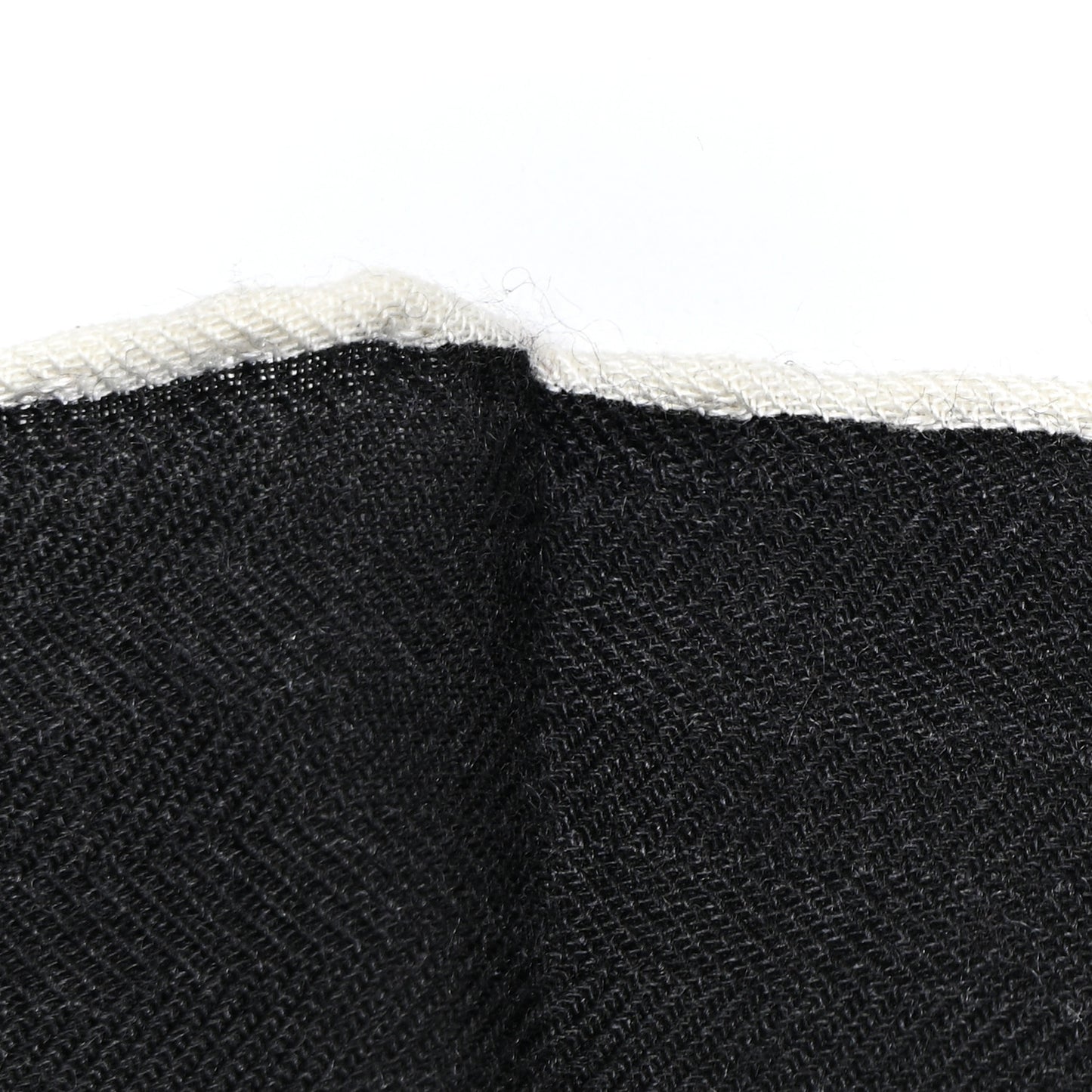 Silk Cashmere Clair De Lune Shawl 140 Black White