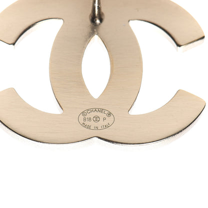 Chanel Pearl CC Earrings Light Gold 4 of 5