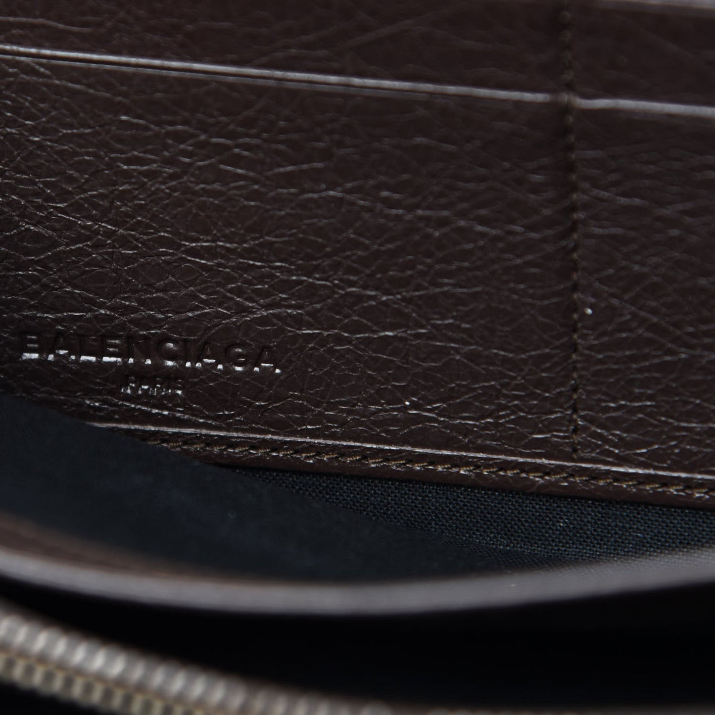 Agneau Classic Hardware Continental Zip Around Wallet Charbon