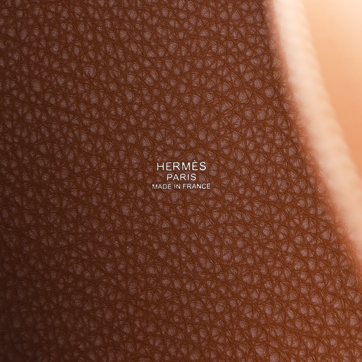 Taurillon Clemence Picotin Lock 22 MM Gold