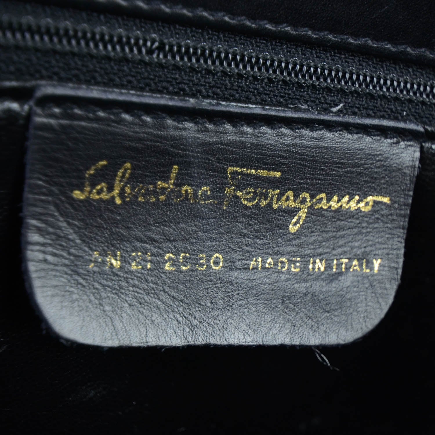 FASHIONPHILE SALVATOREFERRAGAMOLeatherToteBlack 9 of 12