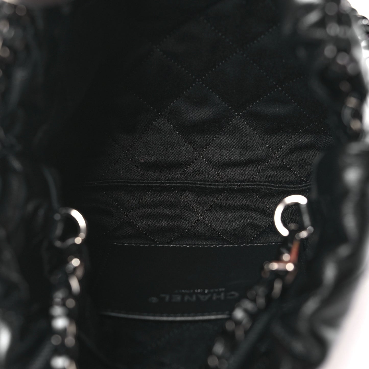 Shiny Calfskin Quilted Mini Chanel 22 So Black