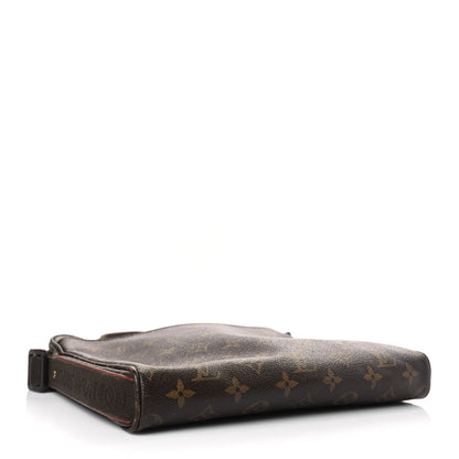 Louis Vuitton Monogram Trotteur Beaubourg 4 of 8