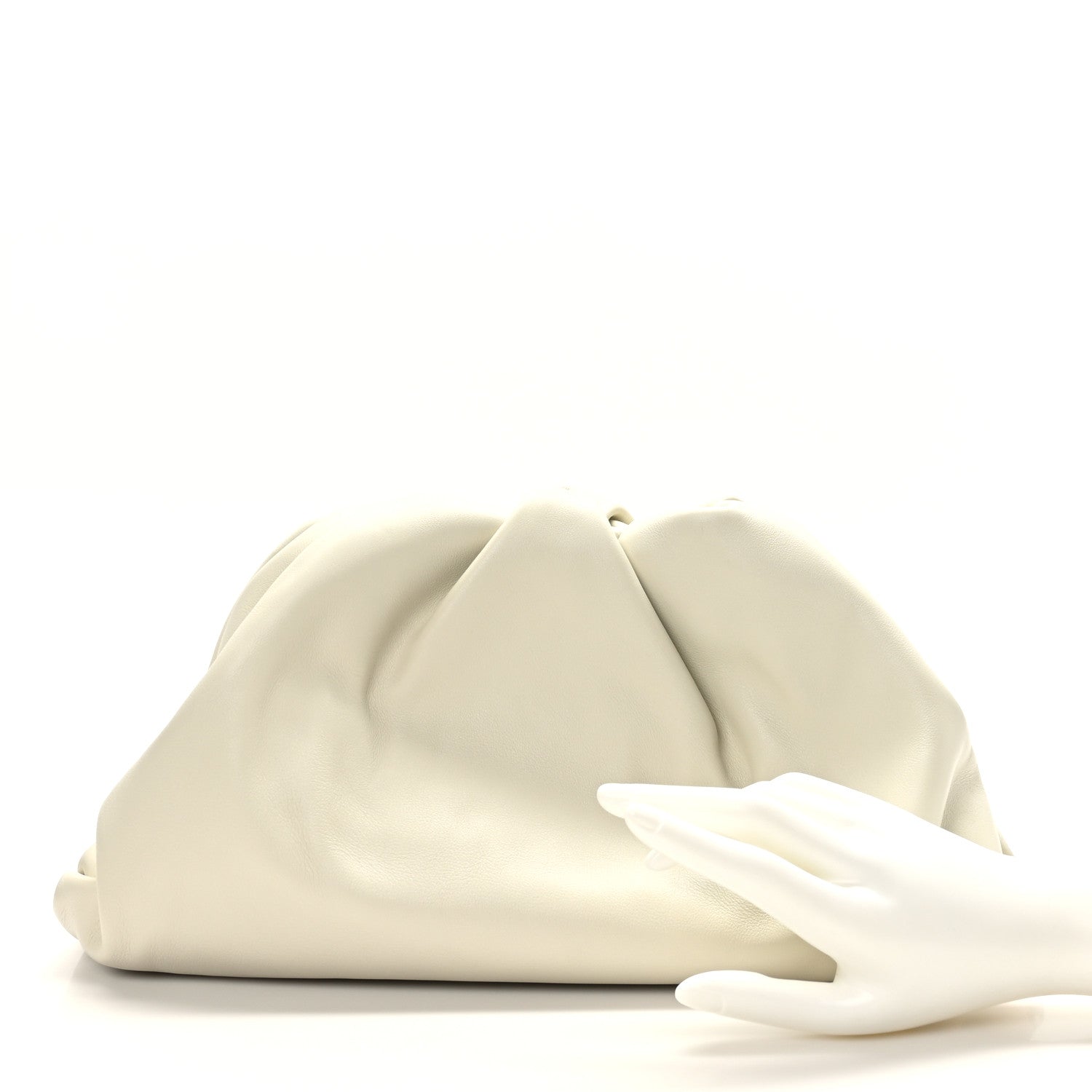 Bottega Veneta Smooth Butter Calf The Pouch Oversized Clutch Plaster 2 of 8